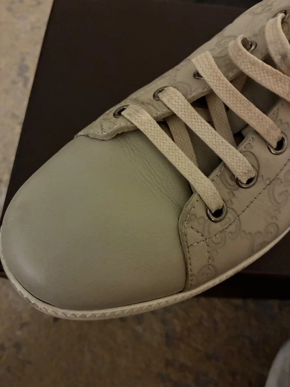 Gucci gorgeous sneakers
